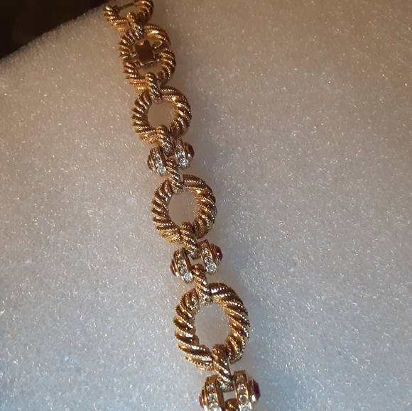 JBK Jacqueline Kennedy Camrose and Kross Red Rhinestone Rope Link Bracelet - Picture 7 of 10